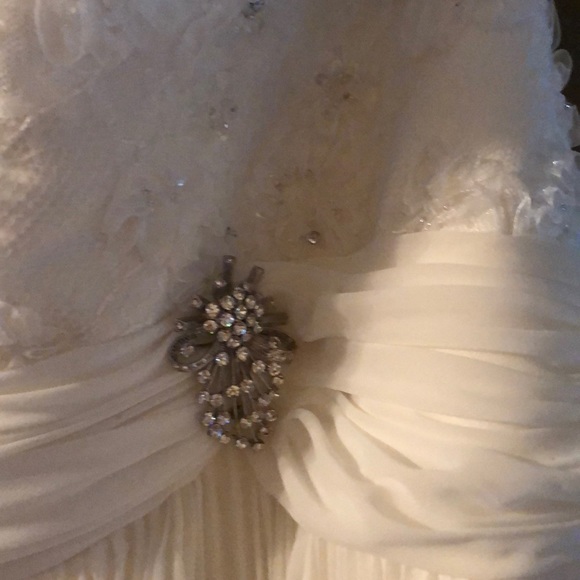 Alfred Angelo wedding Gown - Picture 2 of 7